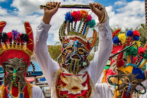 Ecuadorian-Parade-NYC-Desfile-Ecuatoriano-copyright-Burt-Johnson-Dreamstime-1200x675-1